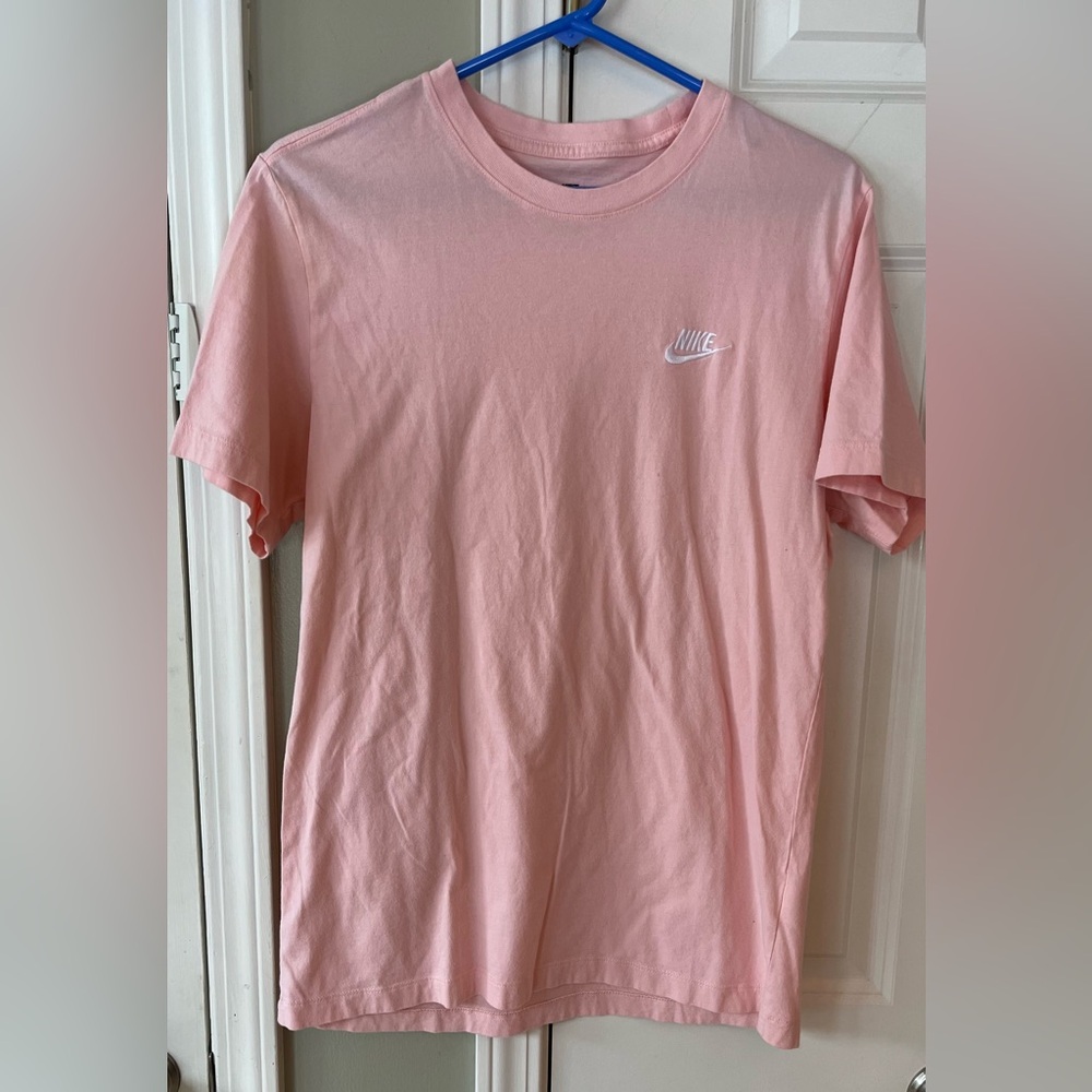 Nike Men's Light Pink Short Sleeve Tee